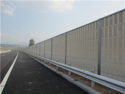 <a href=http://m.xundcs.com/news_article?news_id=123>隔聲屏障</a>