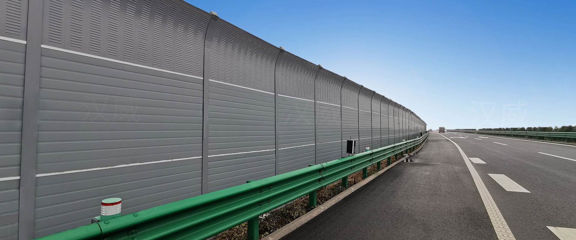 <a href=http://m.xundcs.com/news_article?news_id=138>高速公路安裝聲屏障</a>
