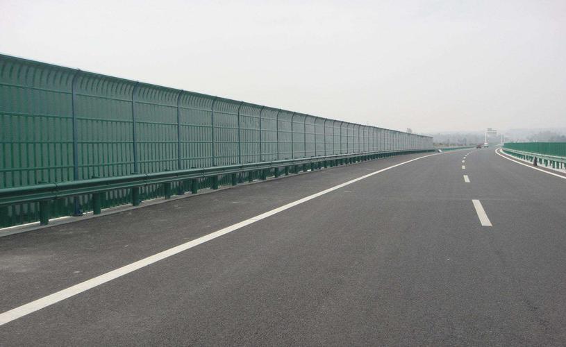 <a href=http://m.xundcs.com/news_article?news_id=140>高速公路聲屏障</a>